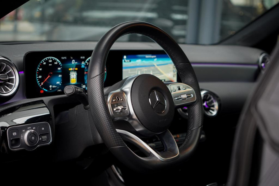 Mercedes-Benz CLA-Klasse 250e AMG Line / Pano / Sfeerverlichting / Stoelverwarming+Ventilatie / Leder / HUD