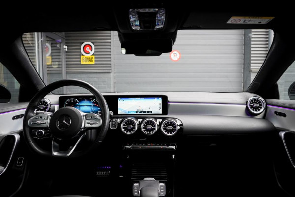 Mercedes-Benz CLA-Klasse 250e AMG Line / Pano / Sfeerverlichting / Stoelverwarming+Ventilatie / Leder / HUD