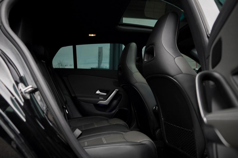 Mercedes-Benz CLA-Klasse 250e AMG Line / Pano / Sfeerverlichting / Stoelverwarming+Ventilatie / Leder / HUD