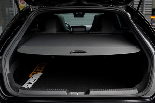 Mercedes-Benz CLA-Klasse 250e AMG Line / Pano / Sfeerverlichting / Stoelverwarming+Ventilatie / Leder / HUD