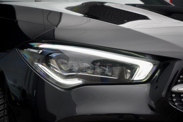 Mercedes-Benz CLA-Klasse 250e AMG Line / Pano / Sfeerverlichting / Stoelverwarming+Ventilatie / Leder / HUD