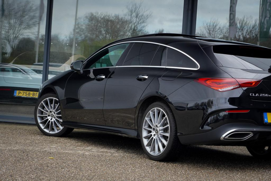 Mercedes-Benz CLA-Klasse 250e AMG Line / Pano / Sfeerverlichting / Stoelverwarming+Ventilatie / Leder / HUD