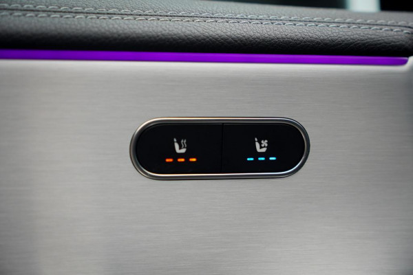 Mercedes-Benz CLA-Klasse 250e AMG Line / Pano / Sfeerverlichting / Stoelverwarming+Ventilatie / Leder / HUD