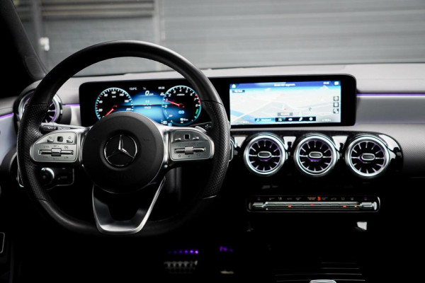 Mercedes-Benz CLA-Klasse 250e AMG Line / Pano / Sfeerverlichting / Stoelverwarming+Ventilatie / Leder / HUD