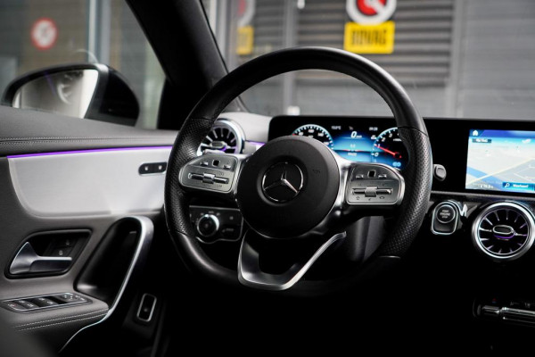 Mercedes-Benz CLA-Klasse 250e AMG Line / Pano / Sfeerverlichting / Stoelverwarming+Ventilatie / Leder / HUD