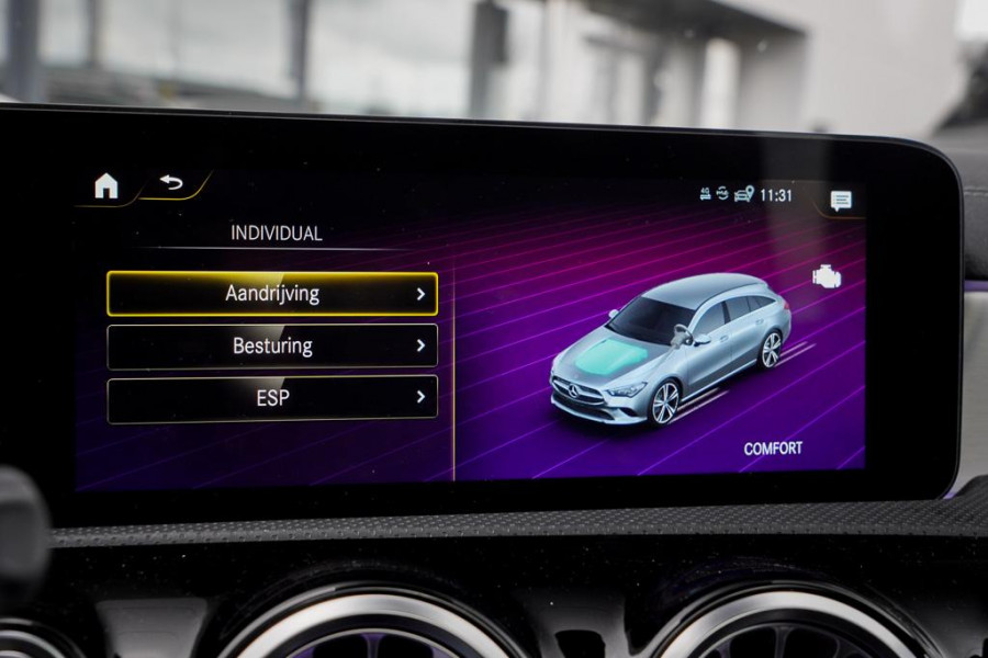 Mercedes-Benz CLA-Klasse 250e AMG Line / Pano / Sfeerverlichting / Stoelverwarming+Ventilatie / Leder / HUD