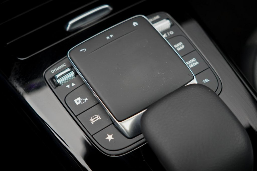 Mercedes-Benz CLA-Klasse 250e AMG Line / Pano / Sfeerverlichting / Stoelverwarming+Ventilatie / Leder / HUD