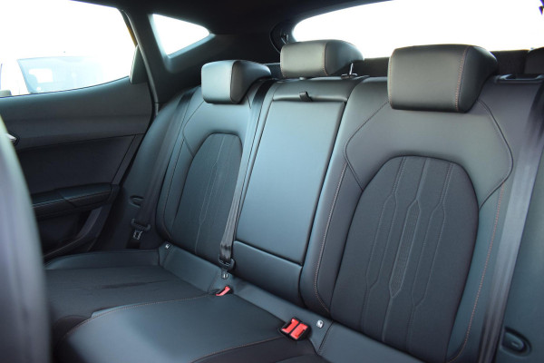 CUPRA Formentor 1.4 TSI e-Hybrid Essential | Adaptive | Pano | 18"| Carplay |