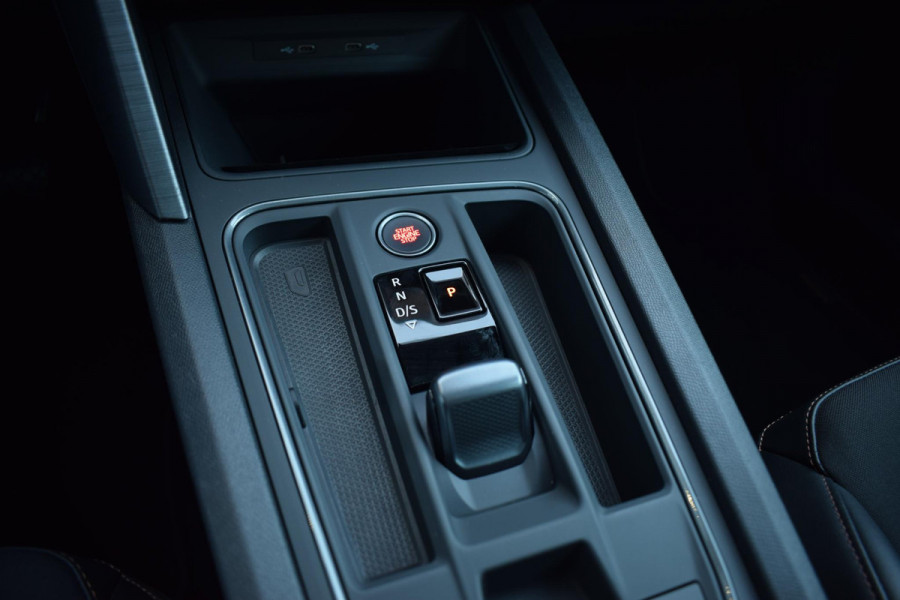 CUPRA Formentor 1.4 TSI e-Hybrid Essential | Adaptive | Pano | 18"| Carplay |