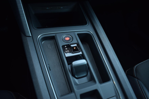 CUPRA Formentor 1.4 TSI e-Hybrid Essential | Adaptive | Pano | 18"| Carplay |