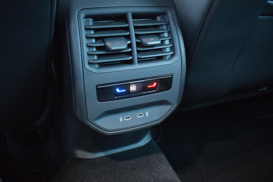 CUPRA Formentor 1.4 TSI e-Hybrid Essential | Adaptive | Pano | 18"| Carplay |