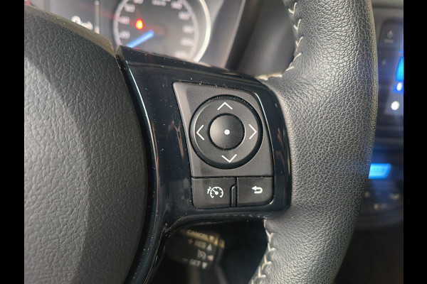 Toyota Yaris 1.5 VVT-i Dynamic uit 2020 Rijklaar + 12 maanden Bovag-garantie Henk Jongen Auto's in Helmond,  al 50 jaar service zoals 't hoort!
