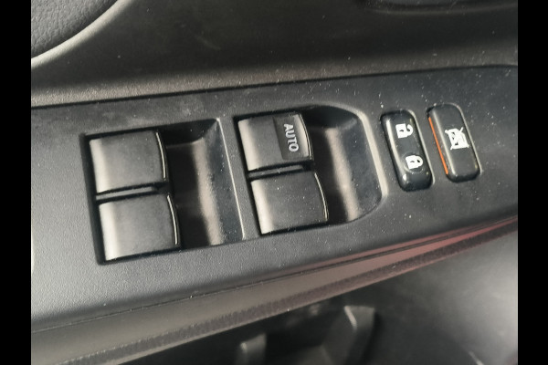 Toyota Yaris 1.5 VVT-i Dynamic uit 2020 Rijklaar + 12 maanden Bovag-garantie Henk Jongen Auto's in Helmond,  al 50 jaar service zoals 't hoort!