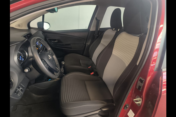 Toyota Yaris 1.5 VVT-i Dynamic uit 2020 Rijklaar + 12 maanden Bovag-garantie Henk Jongen Auto's in Helmond,  al 50 jaar service zoals 't hoort!