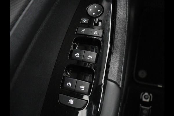 Kia Sportage 1.6 T-GDi Plug-in Hybrid AWD DynamicLine | Adaptive cruise | Camera | Carplay | Navigatie | Digital Cockpit | 19'' | Climate control | Full LED | Parkeerhulp | PHEV | Plug In