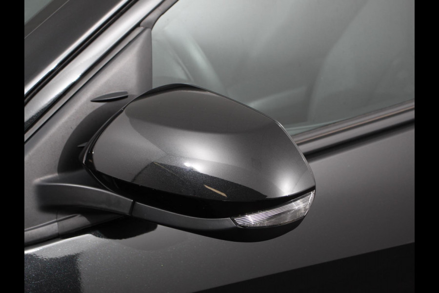 Toyota Yaris 1.5 Hybrid Dynamic Automaat | Climate control | Cruise control adaptive | LED | Achteruitrijcamera | Lane assist | Navigatie | Apple Carplay/ Android Auto |