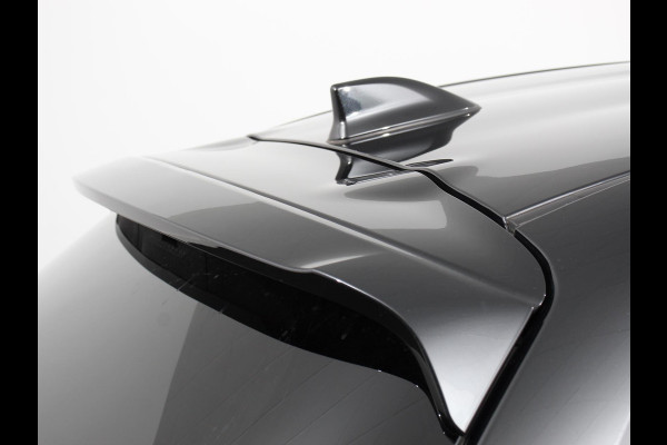 Toyota Yaris 1.5 Hybrid Dynamic Automaat | Climate control | Cruise control adaptive | LED | Achteruitrijcamera | Lane assist | Navigatie | Apple Carplay/ Android Auto |