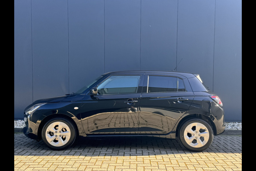 Suzuki Swift 1.2 Style Smart Hybrid | Camera | Parkeersensoren | Navigatie | Stoelverwarming | Apple Carplay/Android Auto | Cruise control