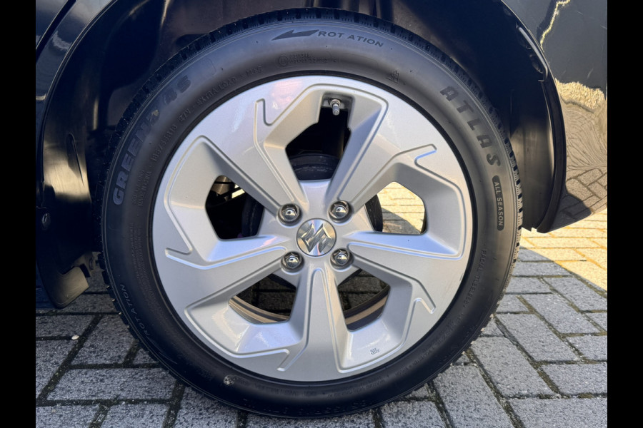 Suzuki Swift 1.2 Style Smart Hybrid | Camera | Parkeersensoren | Navigatie | Stoelverwarming | Apple Carplay/Android Auto | Cruise control