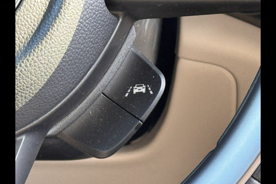 Suzuki Swift 1.2 Style Smart Hybrid | Camera | Parkeersensoren | Navigatie | Stoelverwarming | Apple Carplay/Android Auto | Cruise control