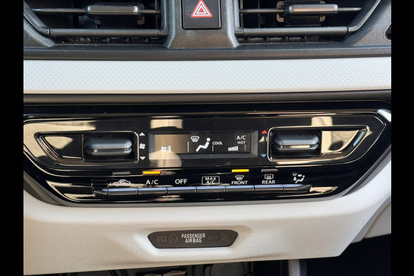 Suzuki Swift 1.2 Style Smart Hybrid | Camera | Parkeersensoren | Navigatie | Stoelverwarming | Apple Carplay/Android Auto | Cruise control