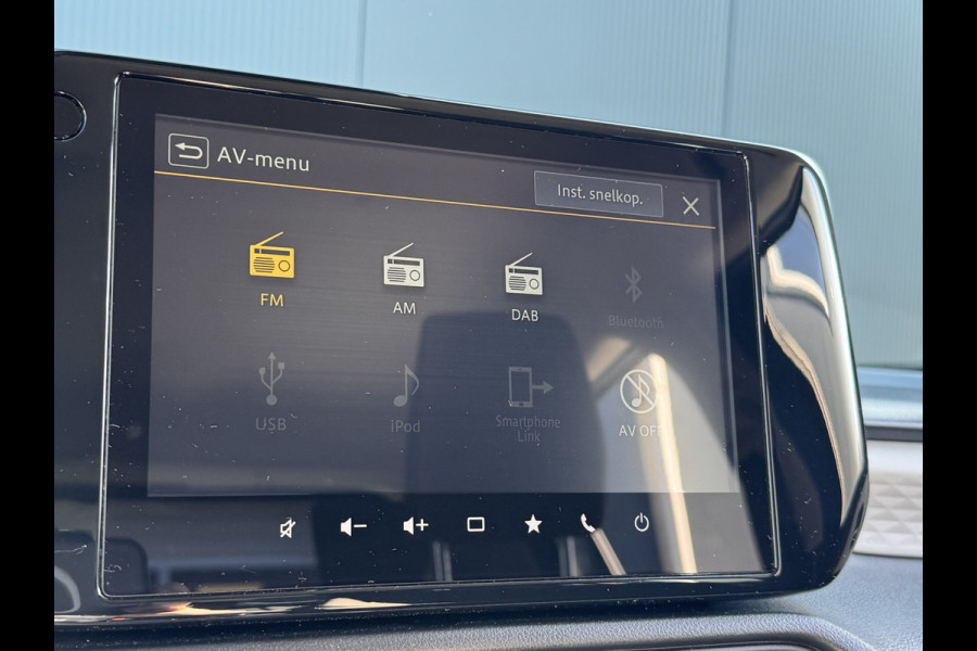 Suzuki Swift 1.2 Style Smart Hybrid | Camera | Parkeersensoren | Navigatie | Stoelverwarming | Apple Carplay/Android Auto | Cruise control