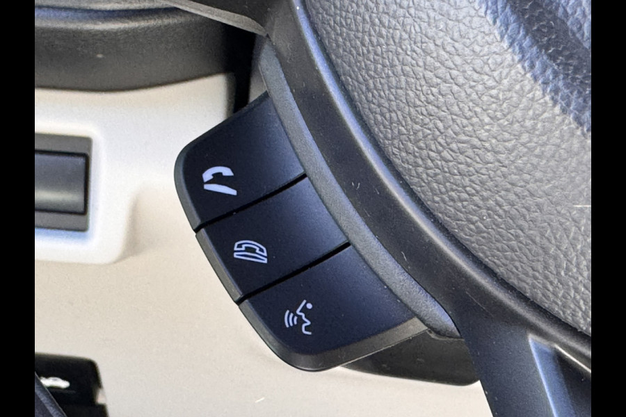 Suzuki Swift 1.2 Style Smart Hybrid | Camera | Parkeersensoren | Navigatie | Stoelverwarming | Apple Carplay/Android Auto | Cruise control