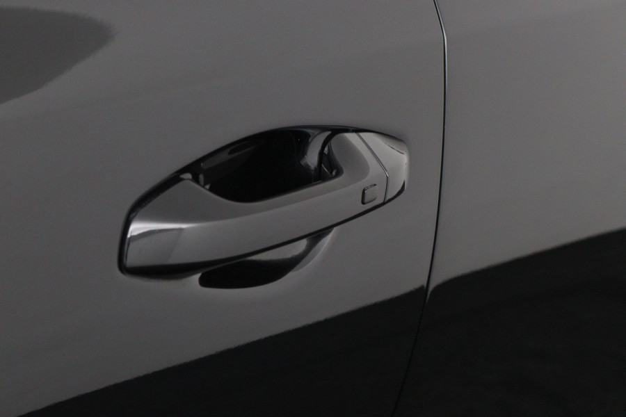 Kia Xceed 1.5 T-GDi GT-Line - Panorama dak - Stoel/Stuur verwarming - Navigatie - Climate Control - Achteruitrijcamera - Elektrische Achterklep - Fabrieksgarantie tot 03-2031