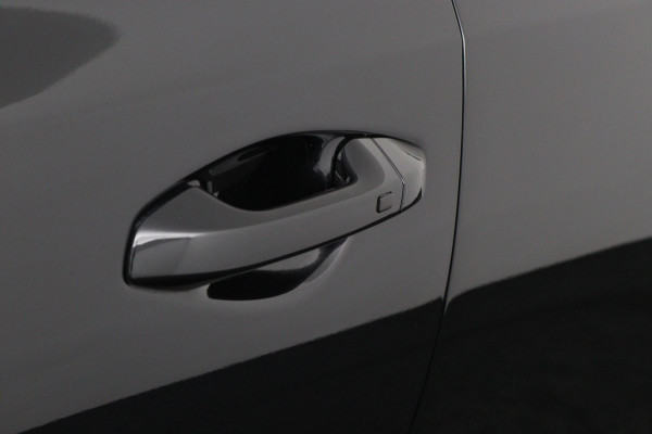 Kia Xceed 1.5 T-GDi GT-Line - Panorama dak - Stoel/Stuur verwarming - Navigatie - Climate Control - Achteruitrijcamera - Elektrische Achterklep - Fabrieksgarantie tot 03-2031