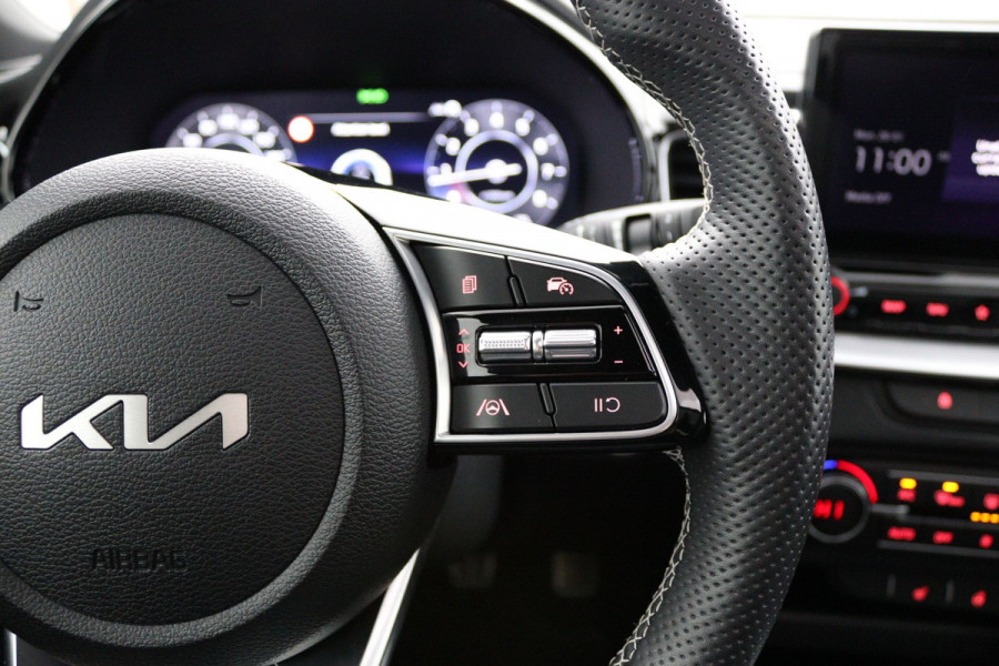 Kia Xceed 1.5 T-GDi GT-Line - Panorama dak - Stoel/Stuur verwarming - Navigatie - Climate Control - Achteruitrijcamera - Elektrische Achterklep - Fabrieksgarantie tot 03-2031