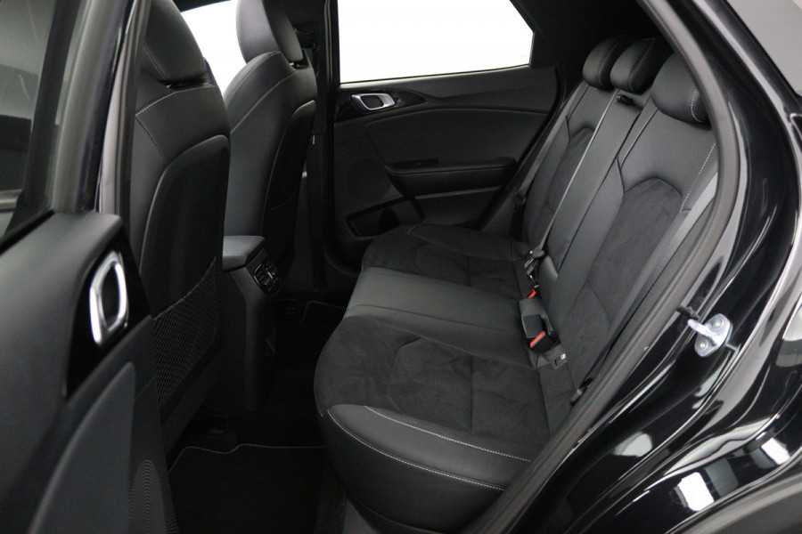 Kia Xceed 1.5 T-GDi GT-Line - Panorama dak - Stoel/Stuur verwarming - Navigatie - Climate Control - Achteruitrijcamera - Elektrische Achterklep - Fabrieksgarantie tot 03-2031