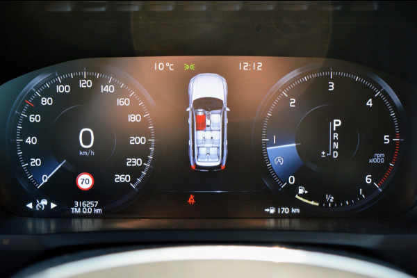 Volvo XC90 2.0 D4 90th Anniversary Edition