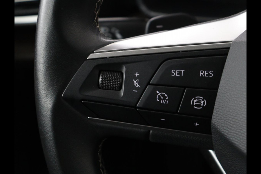 Seat Leon 1.4 TSI eHybrid PHEV Xcellence | Stoel & stuurverwarming | Sfeerverlichting | Keyless | Navigatie | Park Assist | Cruise control | Digital Cockpit | Climate control | Plug In