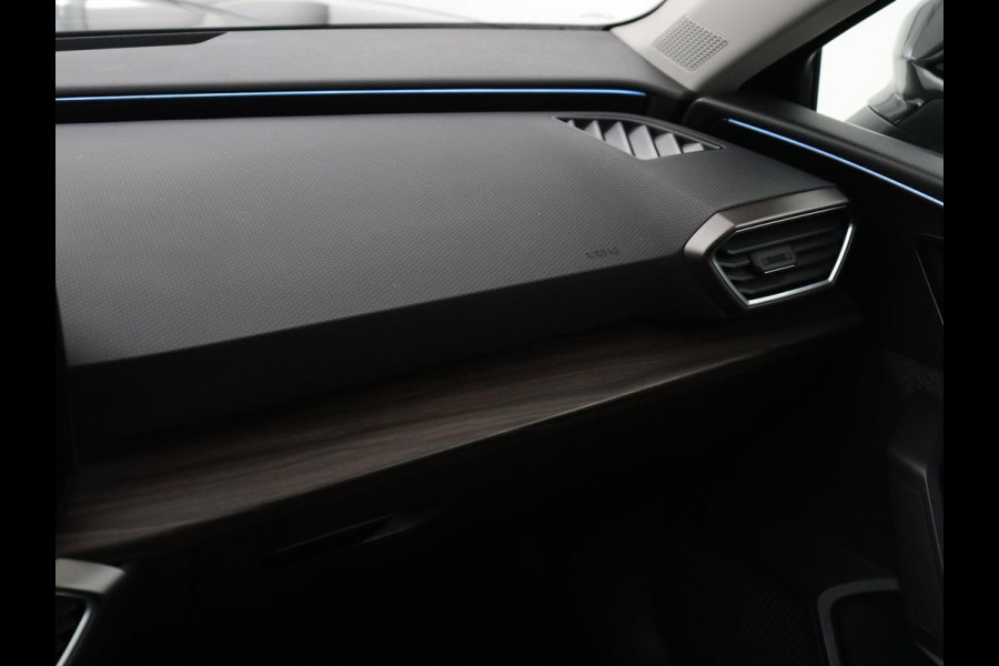 Seat Leon 1.4 TSI eHybrid PHEV Xcellence | Stoel & stuurverwarming | Sfeerverlichting | Keyless | Navigatie | Park Assist | Cruise control | Digital Cockpit | Climate control | Plug In