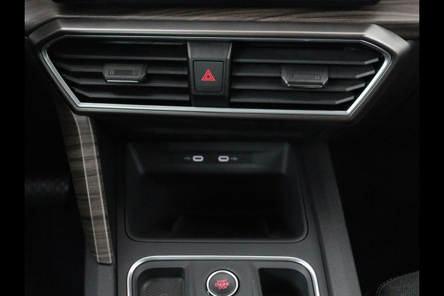 Seat Leon 1.4 TSI eHybrid PHEV Xcellence | Stoel & stuurverwarming | Sfeerverlichting | Keyless | Navigatie | Park Assist | Cruise control | Digital Cockpit | Climate control | Plug In