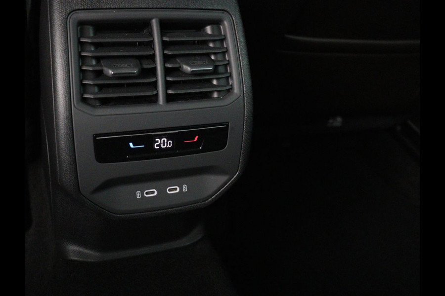 Seat Leon 1.4 TSI eHybrid PHEV Xcellence | Stoel & stuurverwarming | Sfeerverlichting | Keyless | Navigatie | Park Assist | Cruise control | Digital Cockpit | Climate control | Plug In