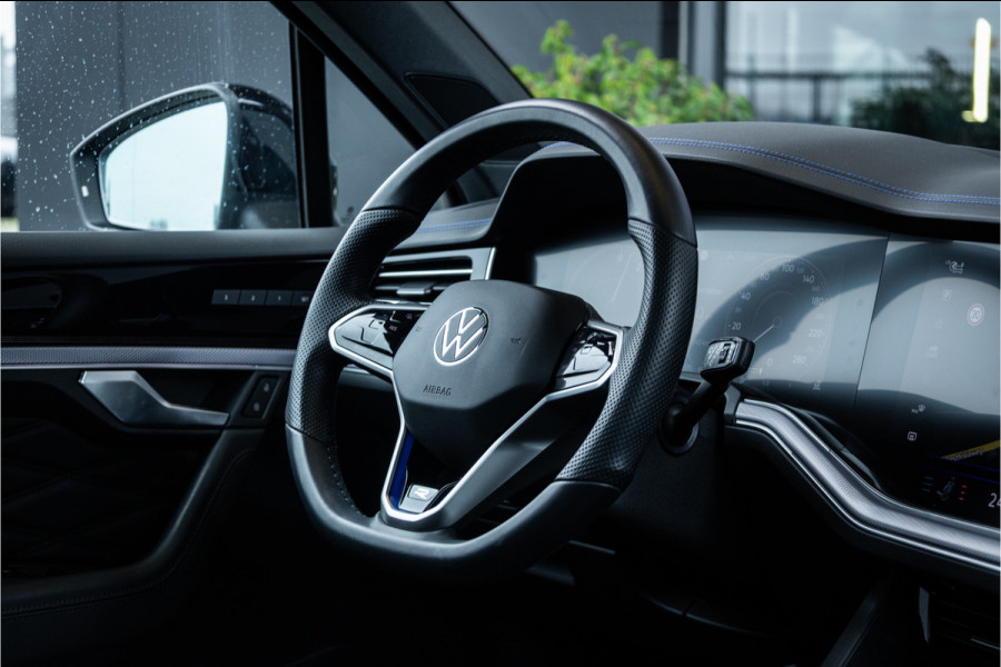 Volkswagen Touareg 3.0 TSi 4MOTION R - Panorama | Luchtvering | Elek. Trekhaak | Memory | 360 Camera