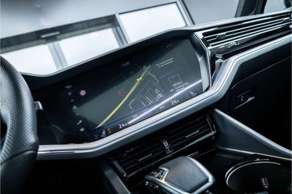 Volkswagen Touareg 3.0 TSi 4MOTION R - Panorama | Luchtvering | Elek. Trekhaak | Memory | 360 Camera