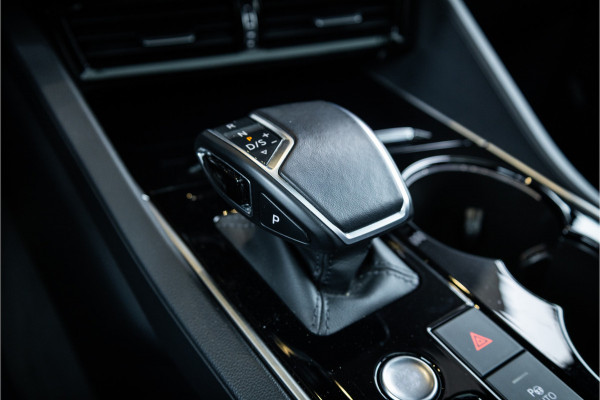 Volkswagen Touareg 3.0 TSi 4MOTION R - Panorama | Luchtvering | Elek. Trekhaak | Memory | 360 Camera