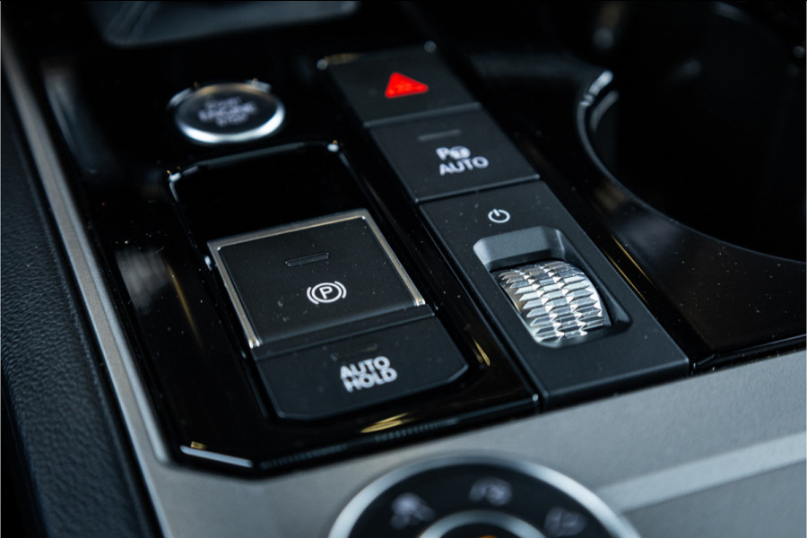 Volkswagen Touareg 3.0 TSi 4MOTION R - Panorama | Luchtvering | Elek. Trekhaak | Memory | 360 Camera