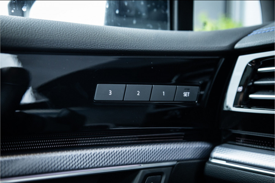 Volkswagen Touareg 3.0 TSi 4MOTION R - Panorama | Luchtvering | Elek. Trekhaak | Memory | 360 Camera