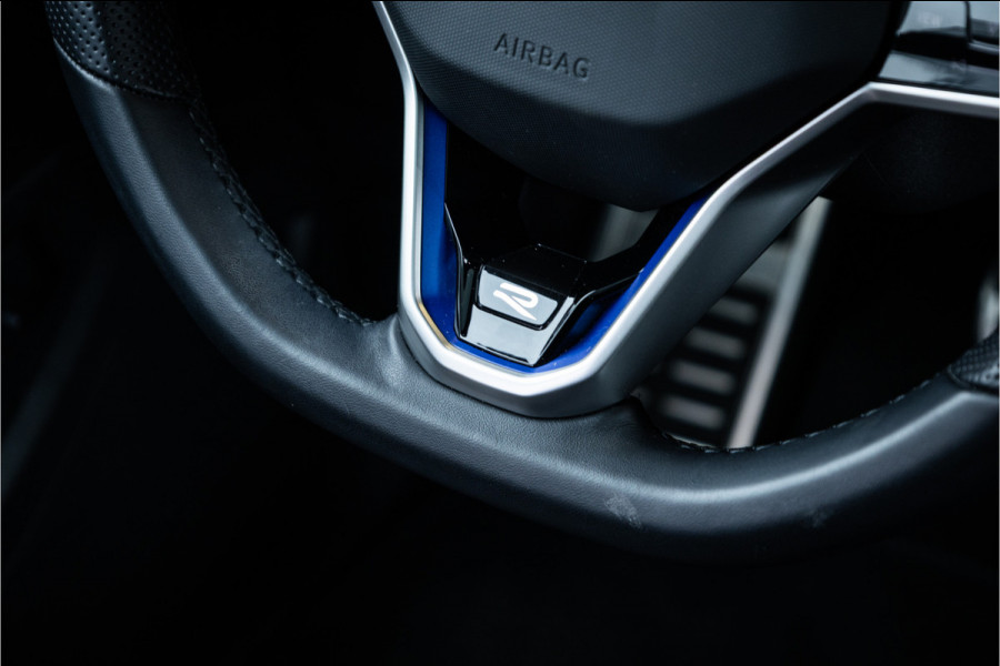 Volkswagen Touareg 3.0 TSi 4MOTION R - Panorama | Luchtvering | Elek. Trekhaak | Memory | 360 Camera