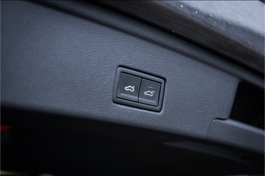 Volkswagen Touareg 3.0 TSi 4MOTION R - Panorama | Luchtvering | Elek. Trekhaak | Memory | 360 Camera