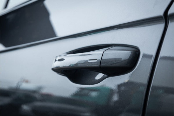 Volkswagen Touareg 3.0 TSi 4MOTION R - Panorama | Luchtvering | Elek. Trekhaak | Memory | 360 Camera