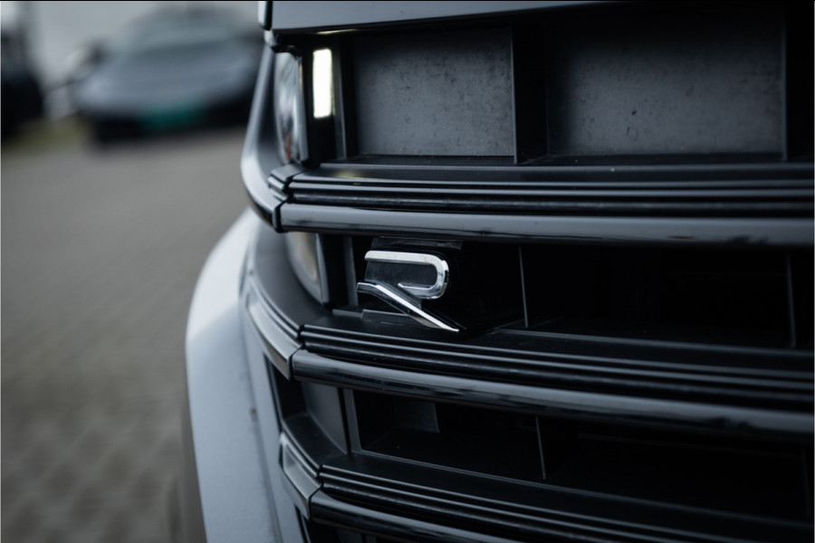 Volkswagen Touareg 3.0 TSi 4MOTION R - Panorama | Luchtvering | Elek. Trekhaak | Memory | 360 Camera
