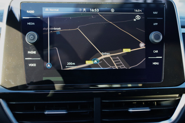 Volkswagen T-Roc 1.5 TSI R-Line Automaat Business+, Panoramadak, Leder, Carplay, Camera,