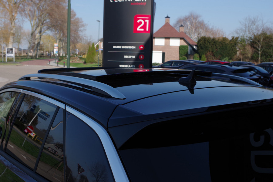 Volkswagen T-Roc 1.5 TSI R-Line Automaat Business+, Panoramadak, Leder, Carplay, Camera,