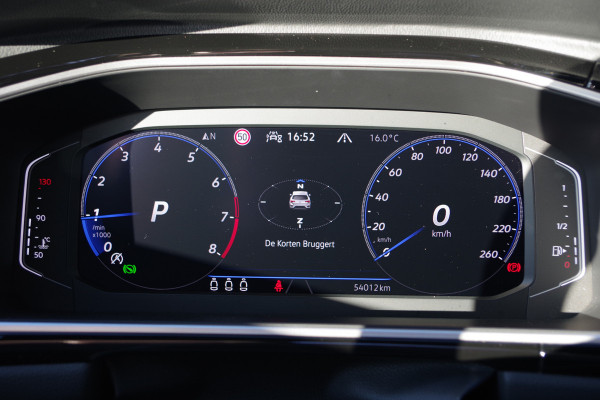 Volkswagen T-Roc 1.5 TSI R-Line Automaat Business+, Panoramadak, Leder, Carplay, Camera,