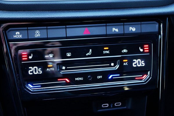 Volkswagen T-Roc 1.5 TSI R-Line Automaat Business+, Panoramadak, Leder, Carplay, Camera,