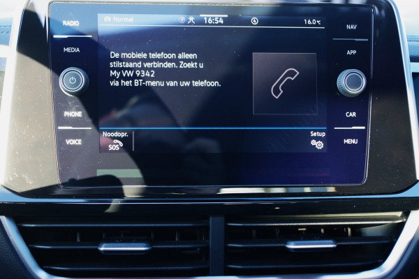 Volkswagen T-Roc 1.5 TSI R-Line Automaat Business+, Panoramadak, Leder, Carplay, Camera,